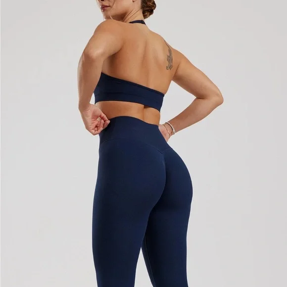 Women’s Best Leggings - Picture 2 of 3
